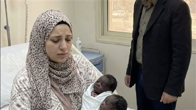 في عام 1995 رحل تركها وحيدة مع خمسة أطفالٍ سود البشرة وبعد ثلاثين عامًا ظهرت الحقيقة