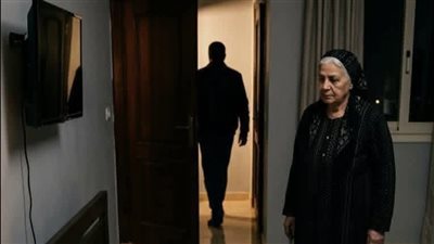 زوج استأجر ممرضه لمراته