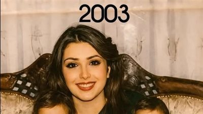 ام تنشر صورتها مع اولادها بعدما اصبحوا شباب جمالهم مش طبيعي