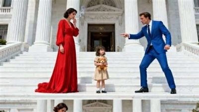 زوجة الأب رمت الطفلة في الشارع بعد جنازة أبيها… لكن المحامي كشف وصية سرّية قلبت حياتها رأسًا على عقب