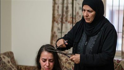 طُردت من بيت زوجها بلا رحمة… فكان ردّها صادمًا للجميع