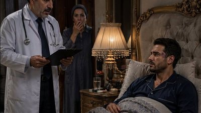 المليونير القاسي لم يبتسم منذ 20 عامًا… لكن ما فعلته الخادمة في تلك الليلة أبكى الجميع!  