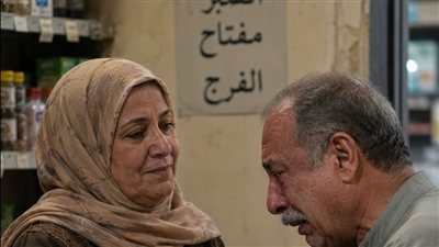 بعد ثلاثين عاما من الزواج أصبحت زوجته لا تروق له ولا تعجبه