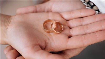 تزوج شاب من إمرأه وبعد ثلاث سنوات