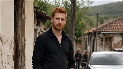 في إحدى القرى الفقيرة وفي منزل