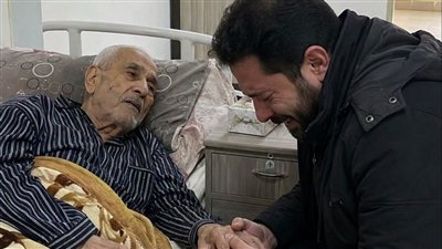 كان هناك شاب توفت والدته قبل زفافه بشهرين بسبب مرضها